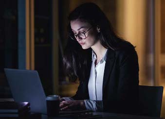Accountants After Dark: Evening Work is Common, Research Finds